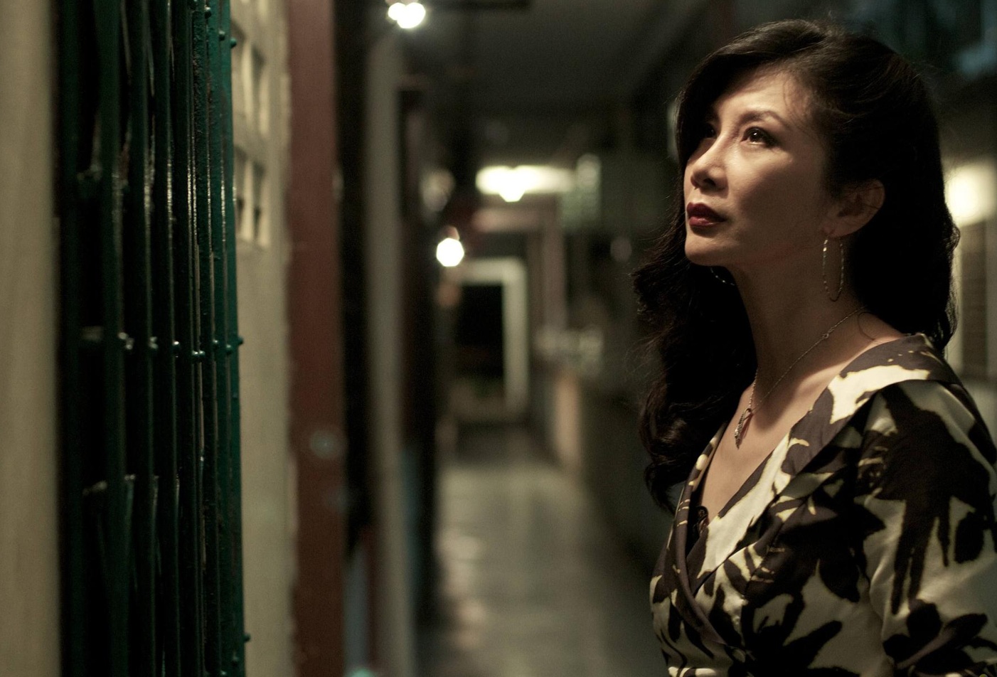 《盂蘭神功》影評-打破鬼片慣用公式，張家輝初次自導自演電影