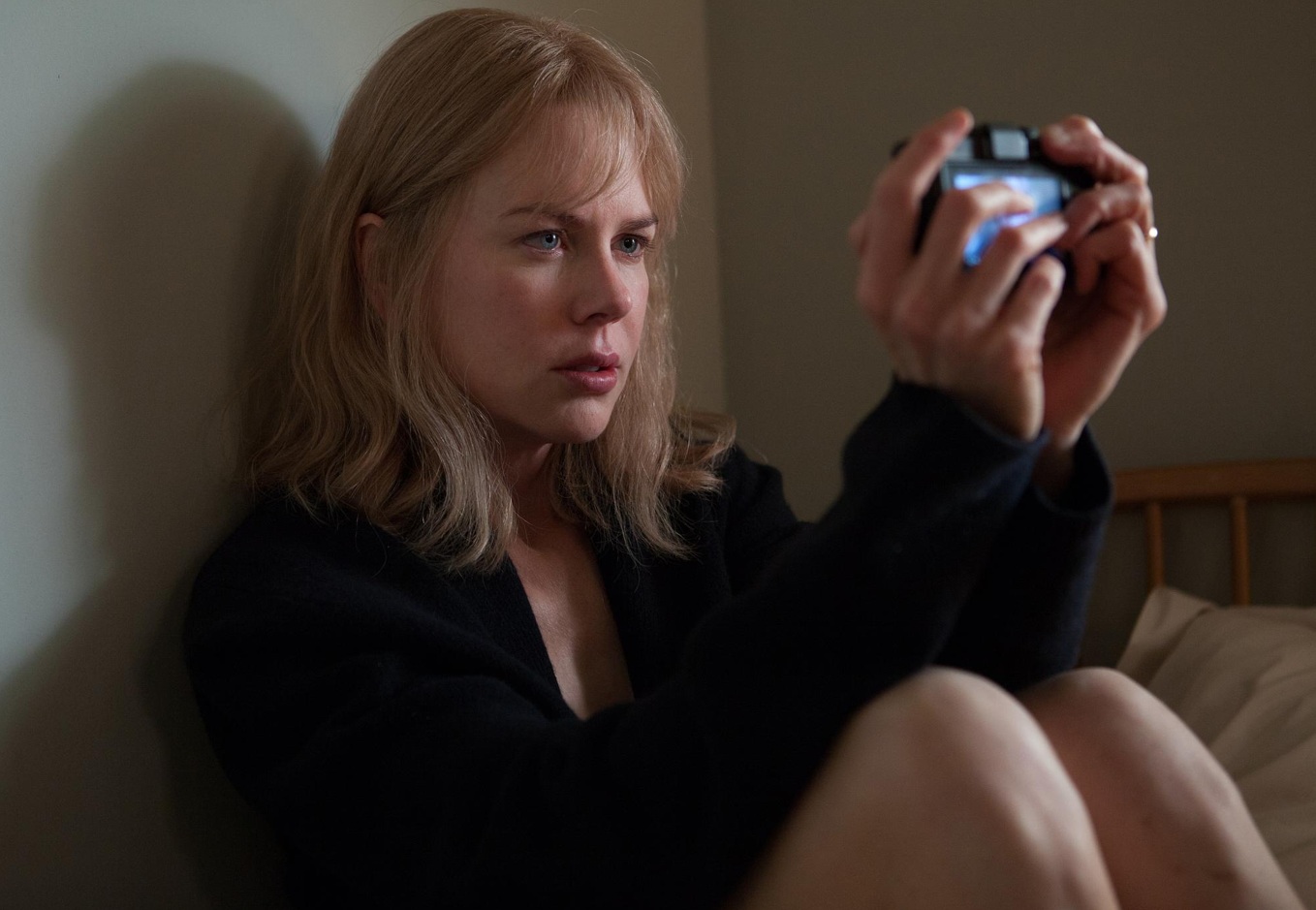 《別相信任何人》影評-少了原著小說關鍵的一句台詞