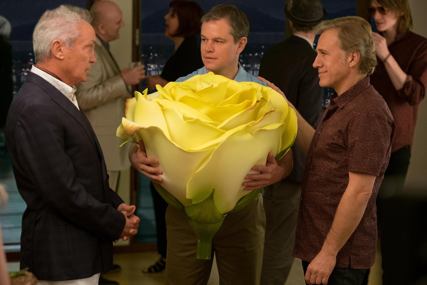 《縮小人生》影評-劇情天馬行空，結局實則平庸