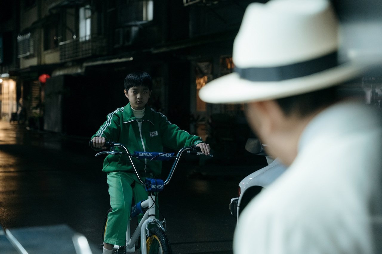 《老狐狸》影評-2023年必看華語電影,在不平等社會取得成功的秘訣 - 第5張圖 《老狐狸》影評-2023年必看華語電影,在不平等社會取得成功的秘訣