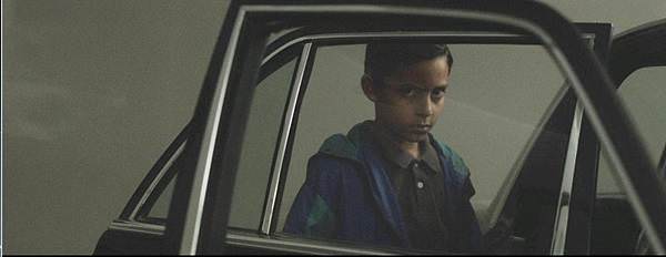 《闇影之下》Under the Shadow 劇照